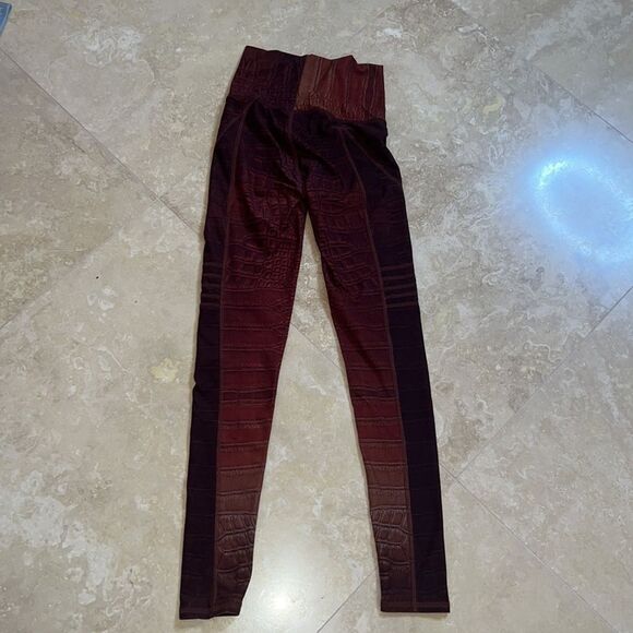 💕Niyama Sol Leggings💕 - Picture 5 of 5